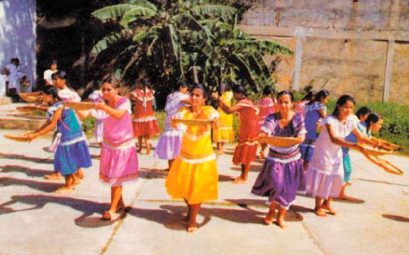 Danza Las Mózoras